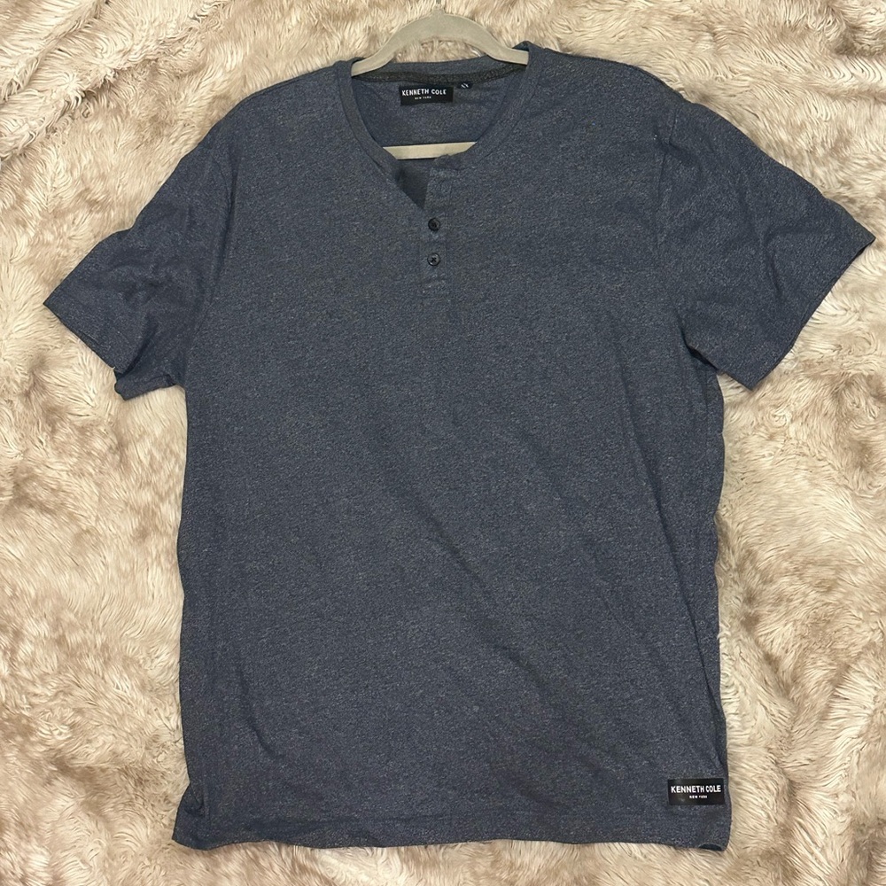 XL Kenneth Cole Henley T-Shirt